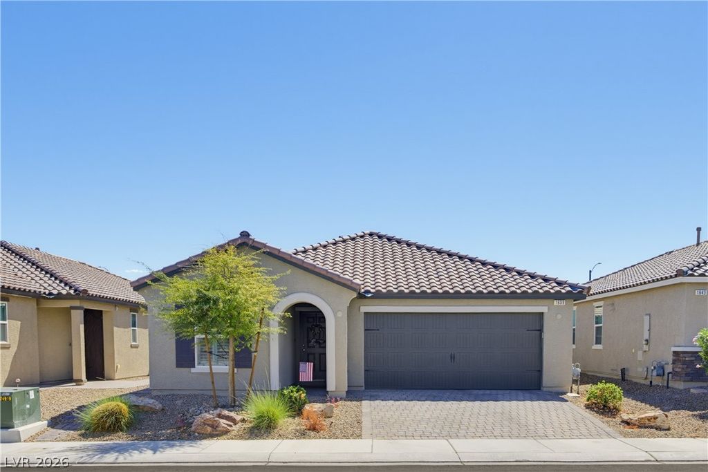 1639 Deep Valley Avenue, North Las Vegas, NV 89084 — exterior