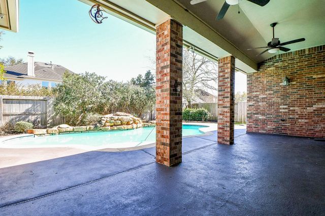 1735 Lake Charlotte Lane, Richmond, TX 77406