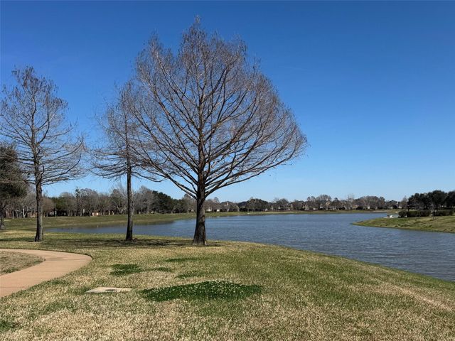 1735 Lake Charlotte Lane, Richmond, TX 77406