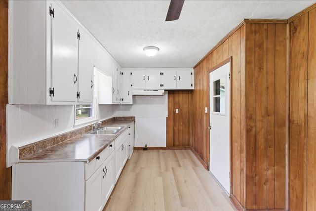 1327 Brooks Street, Cedartown, GA 30125