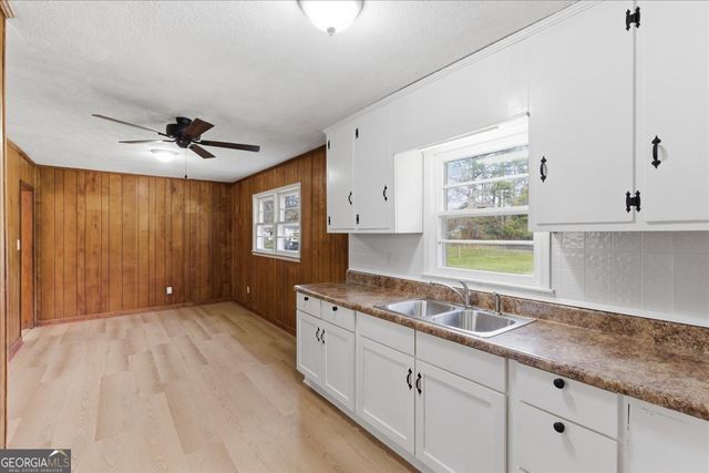 1327 Brooks Street, Cedartown, GA 30125