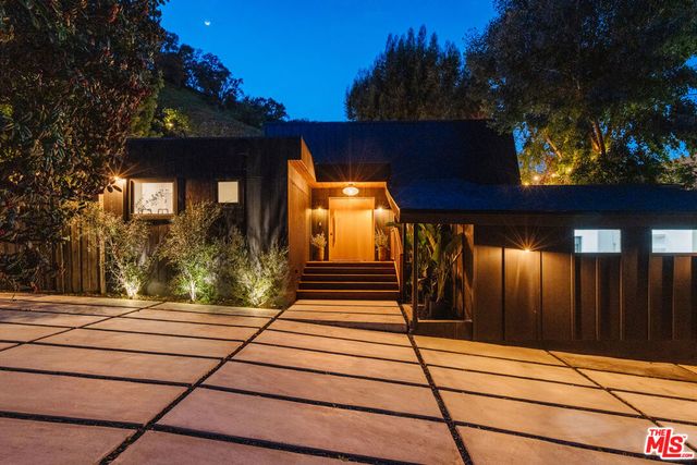 4173 Sunswept Drive, Studio City, CA 91604