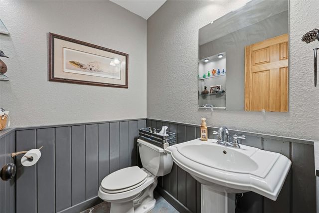 2228 Hendershot Road NE, North Liberty, IA 52317