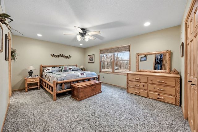 2228 Hendershot Road NE, North Liberty, IA 52317