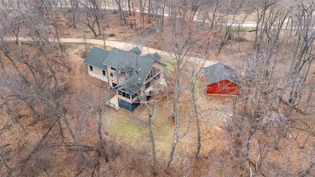 2228 Hendershot Road NE, North Liberty, IA 52317