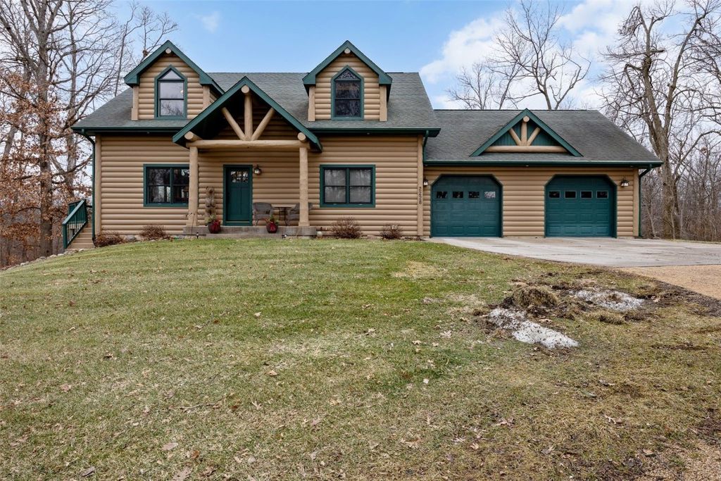 2228 Hendershot Road NE, North Liberty, IA 52317