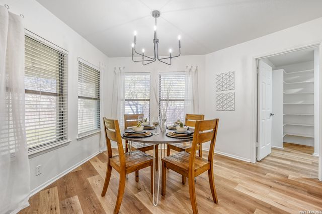 7059 Shadow Run, San Antonio, TX 78250