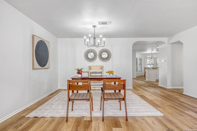 7059 Shadow Run, San Antonio, TX 78250