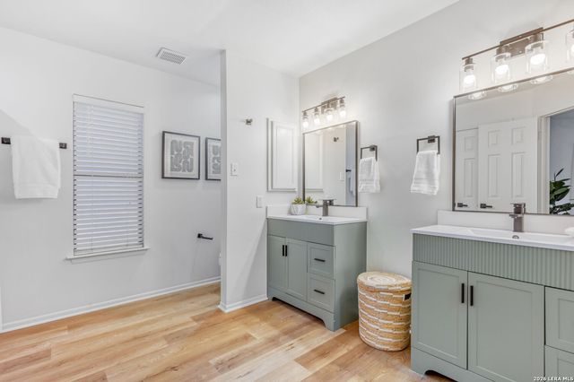 7059 Shadow Run, San Antonio, TX 78250