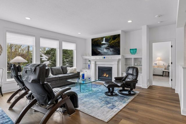1114 Mehegan Lane, White Bear Lake, MN 55127