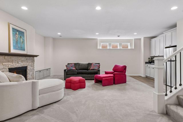 1114 Mehegan Lane, White Bear Lake, MN 55127