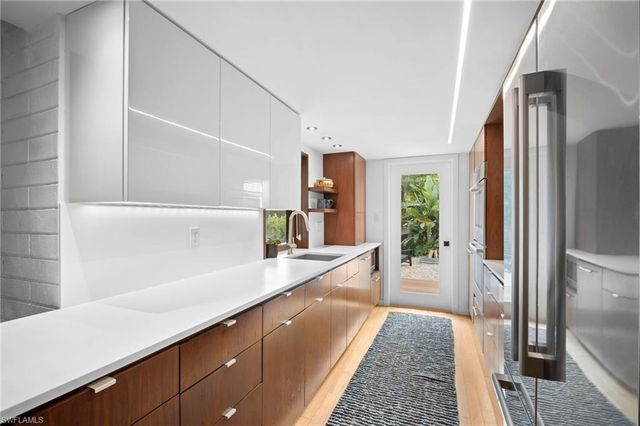 2372 Woodland TER, Fort Myers, FL 33907