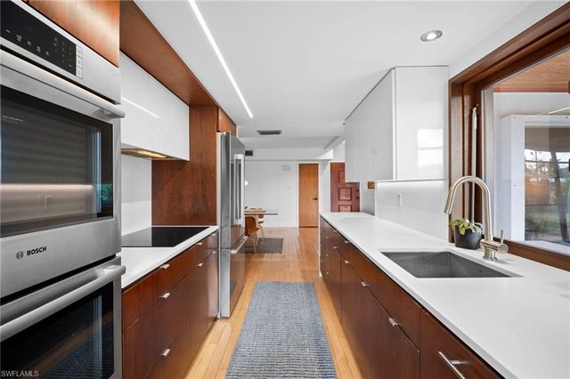 2372 Woodland TER, Fort Myers, FL 33907