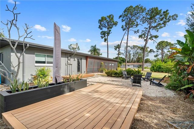 2372 Woodland TER, Fort Myers, FL 33907