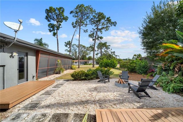 2372 Woodland TER, Fort Myers, FL 33907