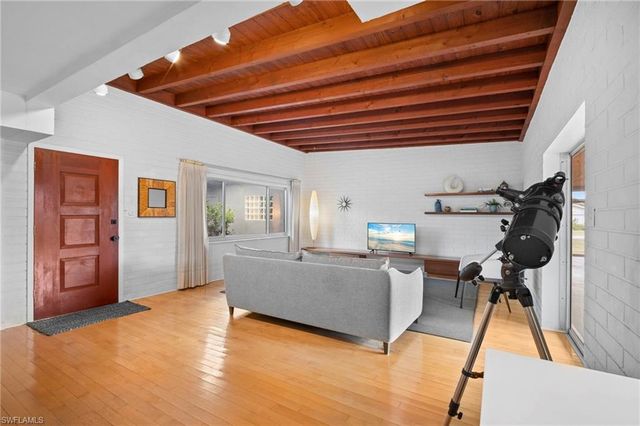 2372 Woodland TER, Fort Myers, FL 33907