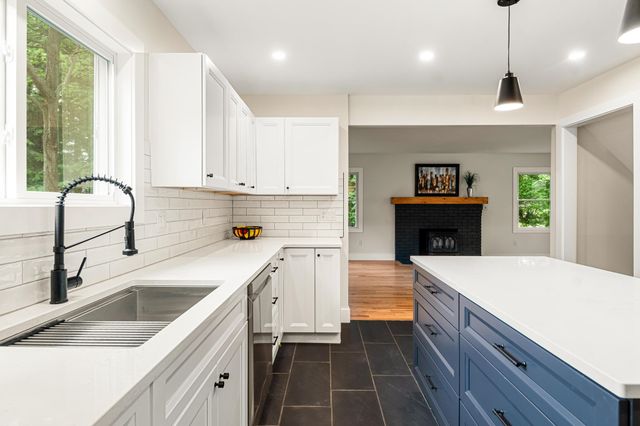 180 Laurel Hill Drive, South Burlington, VT 05405