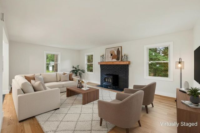 180 Laurel Hill Drive, South Burlington, VT 05405