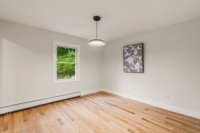 180 Laurel Hill Drive, South Burlington, VT 05405