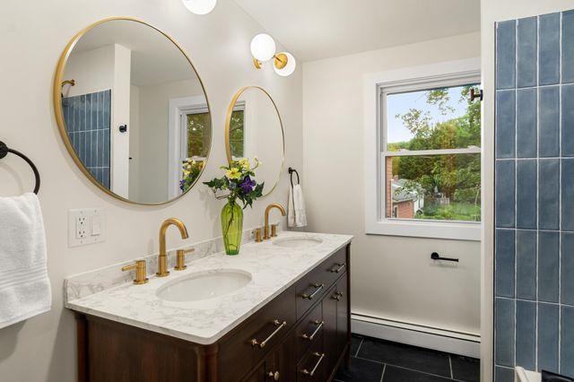 180 Laurel Hill Drive, South Burlington, VT 05405