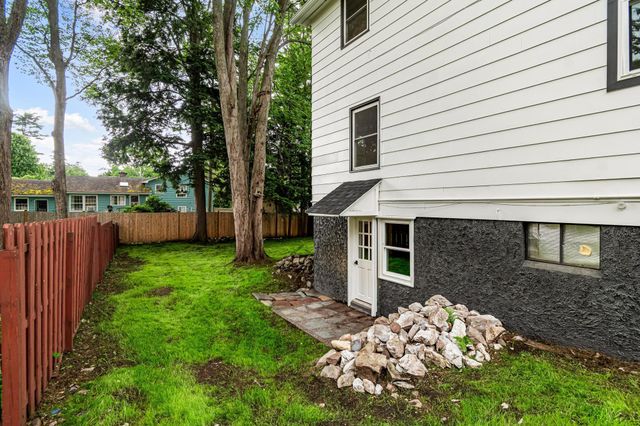 180 Laurel Hill Drive, South Burlington, VT 05405