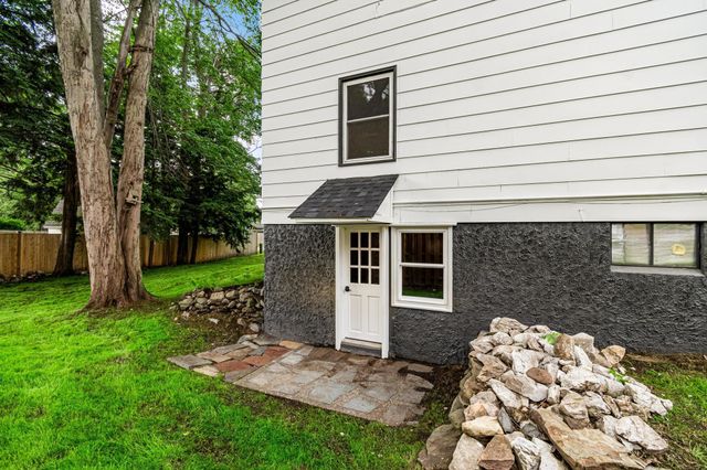 180 Laurel Hill Drive, South Burlington, VT 05405