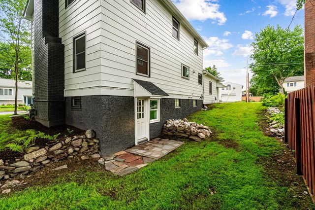 180 Laurel Hill Drive, South Burlington, VT 05405