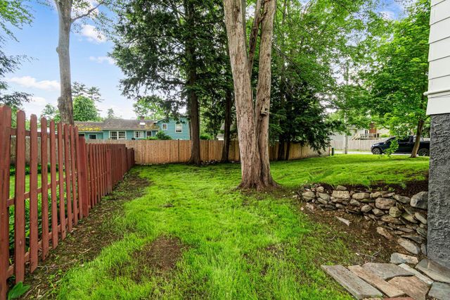 180 Laurel Hill Drive, South Burlington, VT 05405