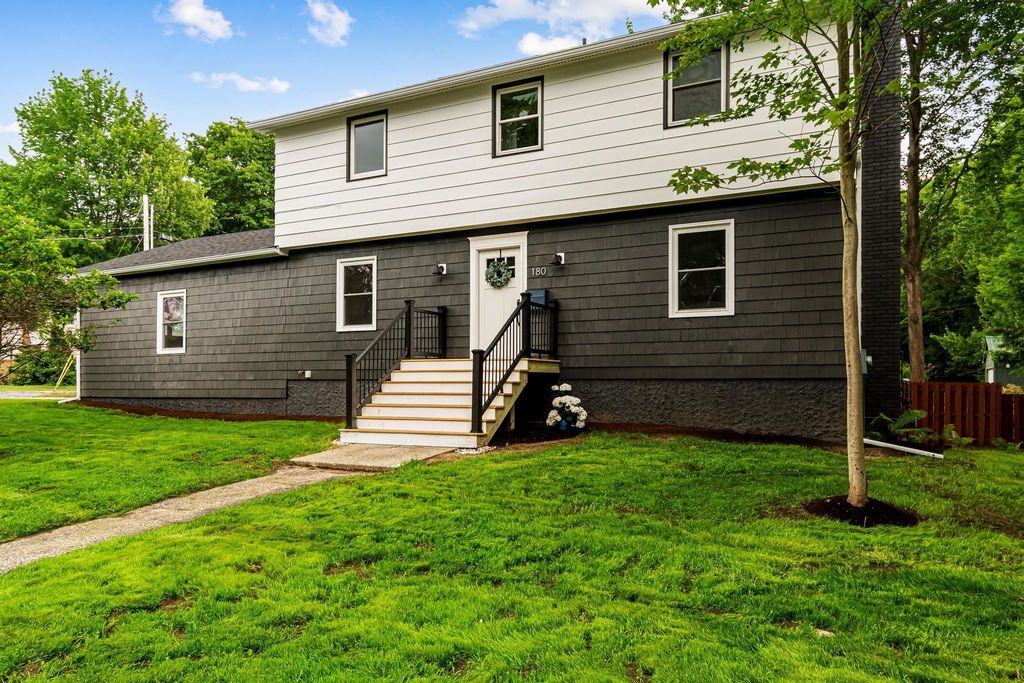 180 Laurel Hill Drive, South Burlington, VT 05405