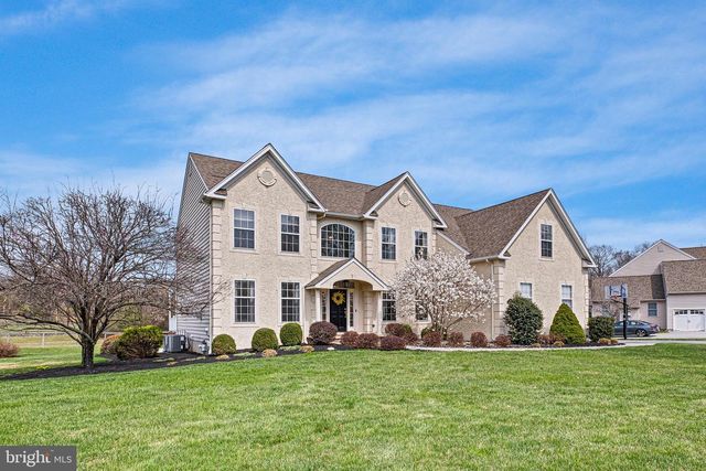 26 WOODSIDE FARM DR, Garnet Valley, PA 19060