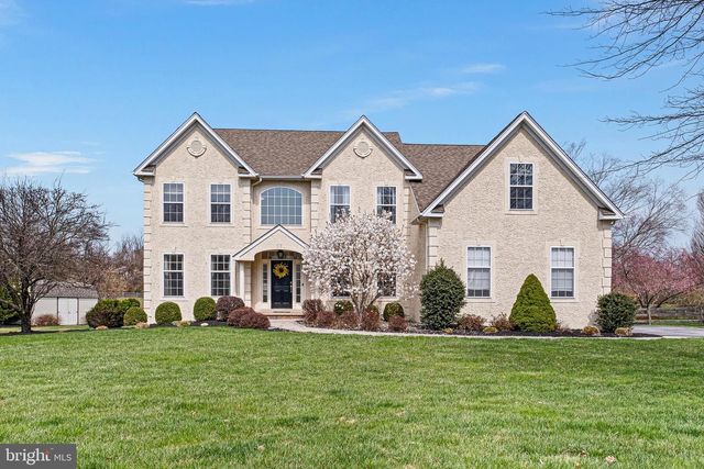 26 WOODSIDE FARM DR, Garnet Valley, PA 19060