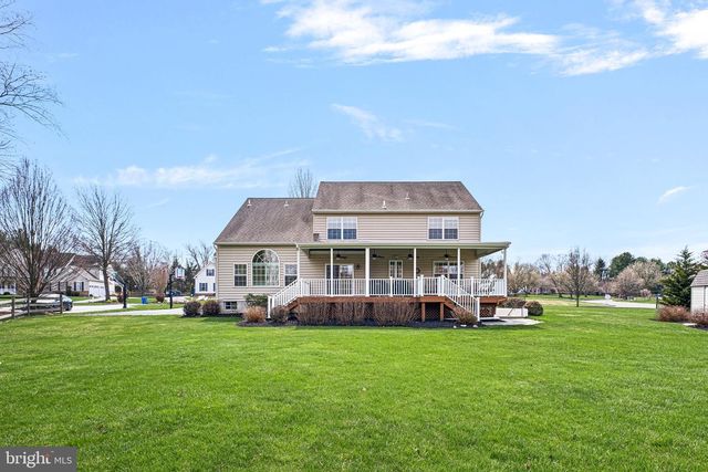 26 WOODSIDE FARM DR, Garnet Valley, PA 19060