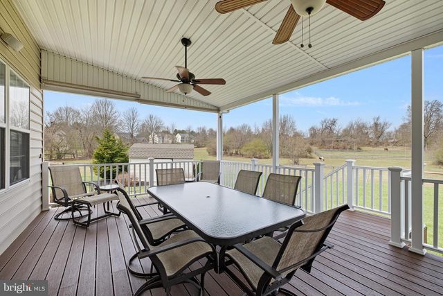 26 WOODSIDE FARM DR, Garnet Valley, PA 19060