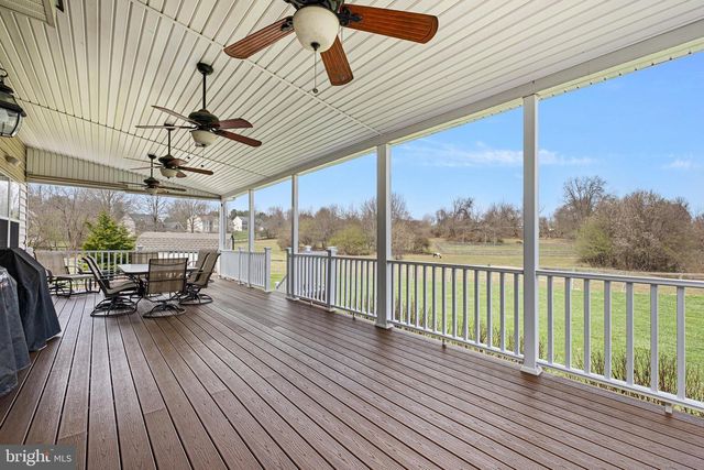 26 WOODSIDE FARM DR, Garnet Valley, PA 19060