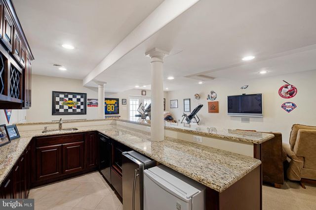 26 WOODSIDE FARM DR, Garnet Valley, PA 19060