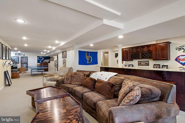 26 WOODSIDE FARM DR, Garnet Valley, PA 19060