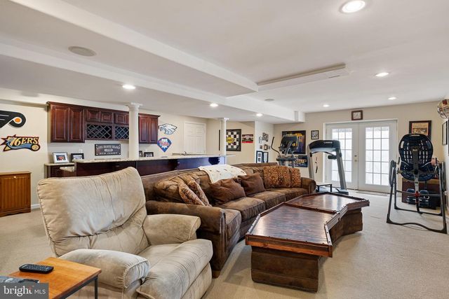 26 WOODSIDE FARM DR, Garnet Valley, PA 19060