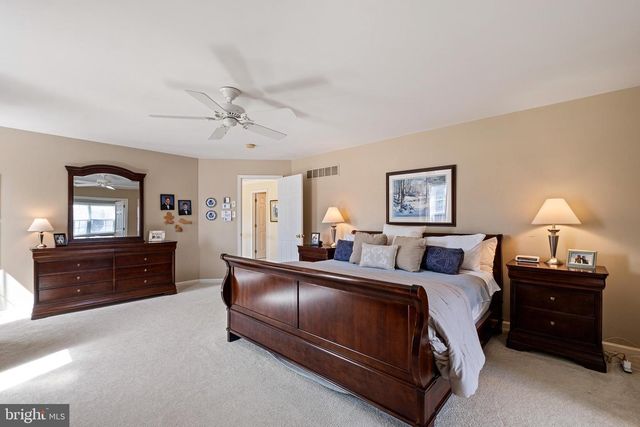 26 WOODSIDE FARM DR, Garnet Valley, PA 19060