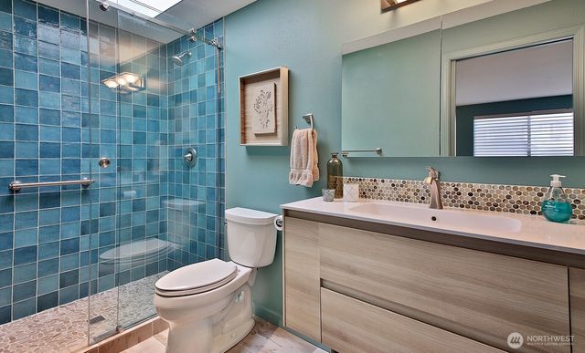 5539 Mutiny Sands Road, Freeland, WA 98249