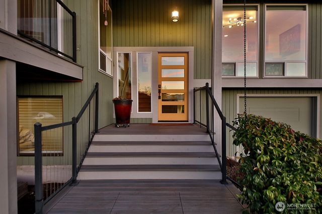 5539 Mutiny Sands Road, Freeland, WA 98249