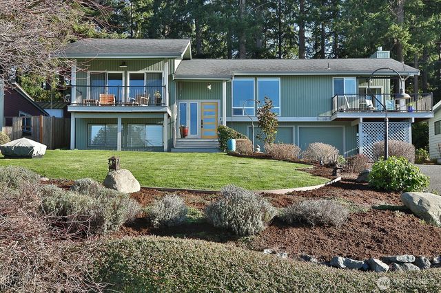 5539 Mutiny Sands Road, Freeland, WA 98249