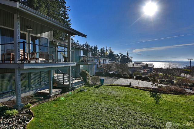 5539 Mutiny Sands Road, Freeland, WA 98249