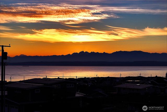 5539 Mutiny Sands Road, Freeland, WA 98249