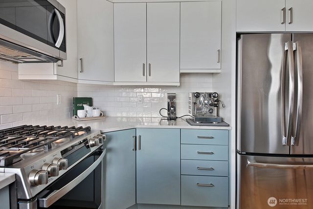 5539 Mutiny Sands Road, Freeland, WA 98249