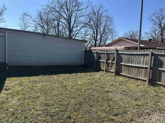 205 LONG ST, Savannah, TN 38372