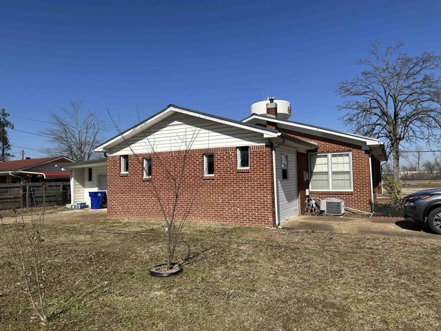 205 LONG ST, Savannah, TN 38372