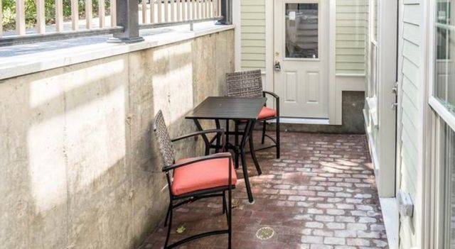 17 Neponset St A, Canton, MA 02021