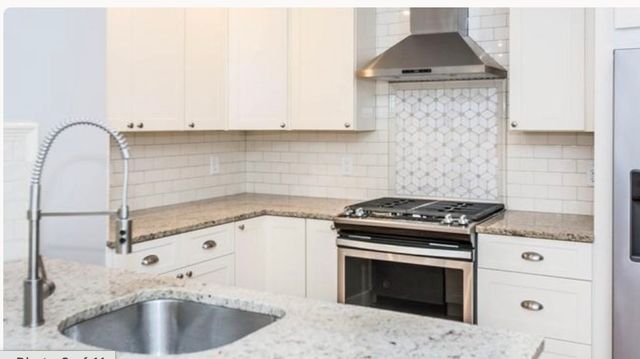 17 Neponset St A, Canton, MA 02021
