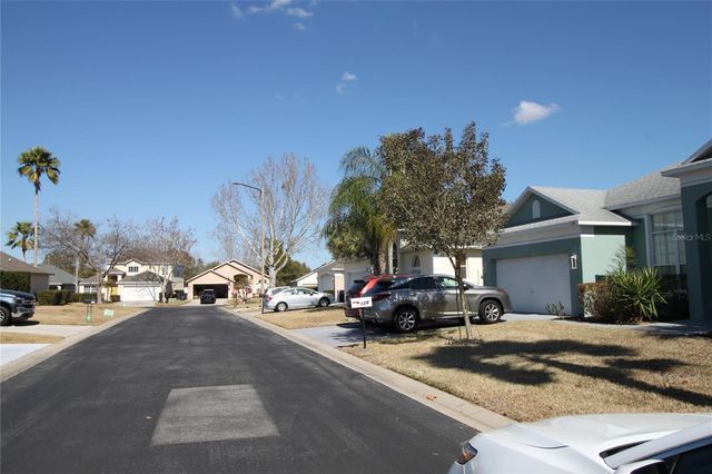 136 BAYSWATER LANE, Davenport, FL 33897