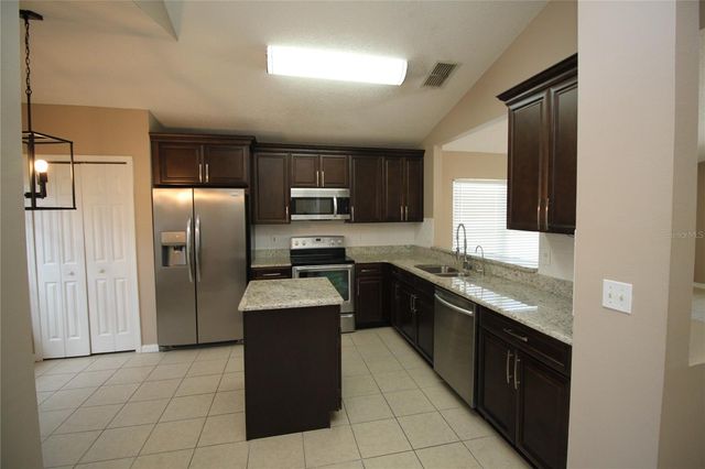 136 BAYSWATER LANE, Davenport, FL 33897